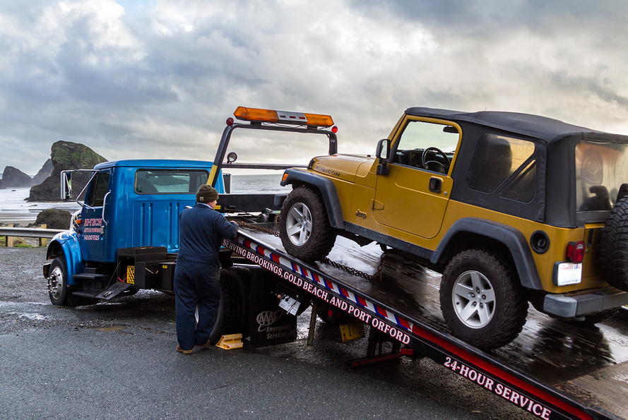 this image shows towing service in Sacramento, California